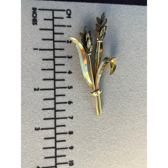 VTG Wheat Sheath Stalk Brooch Gold Tone Farmer Sourdough Baker Homemaker - Picture 3 of 5